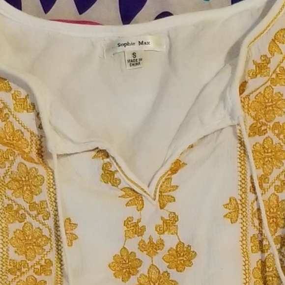 Gorgeous Gold Detail Fully Lined Sleeveless Dress - Picture 10 of 10